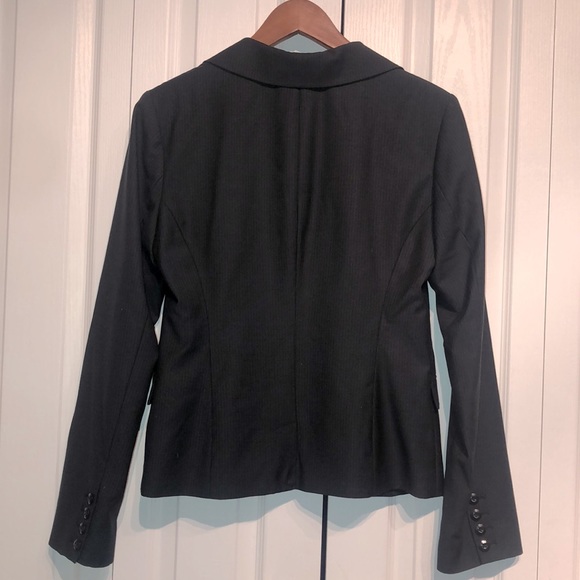 ✨2/$130✨ Aritzia Talula Babaton Pinstripe Blazer - Picture 2 of 3